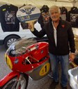 Giacomo Agostini naar TT-circuit